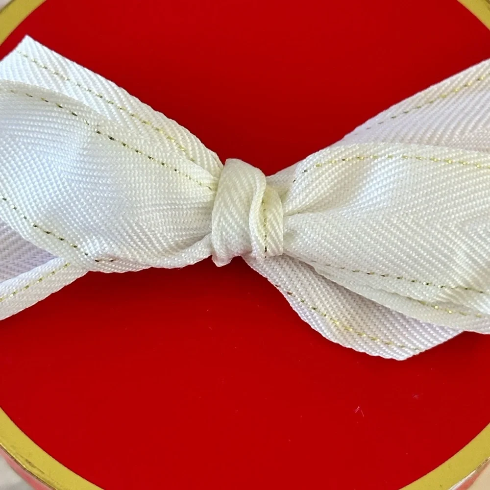 Sugar Paper Los Angeles Mini Round Red Gift Box